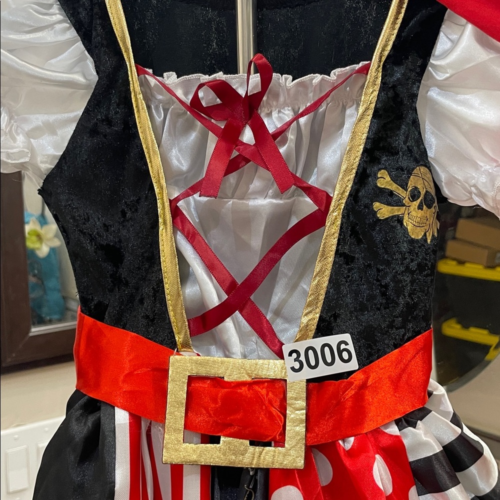 Girls pirate costume NWT - Picture 6 of 7